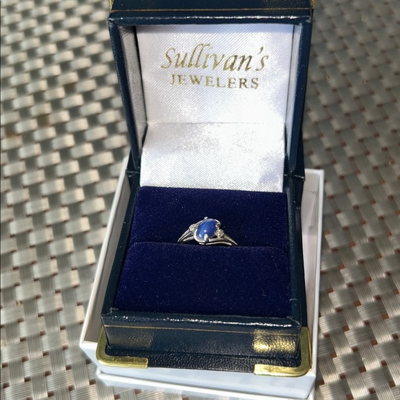 Jewelry - Authentic Vintage Star Sapp 10k WHITE GOLD 5mm cabochon tdw diamond .05 Size 6